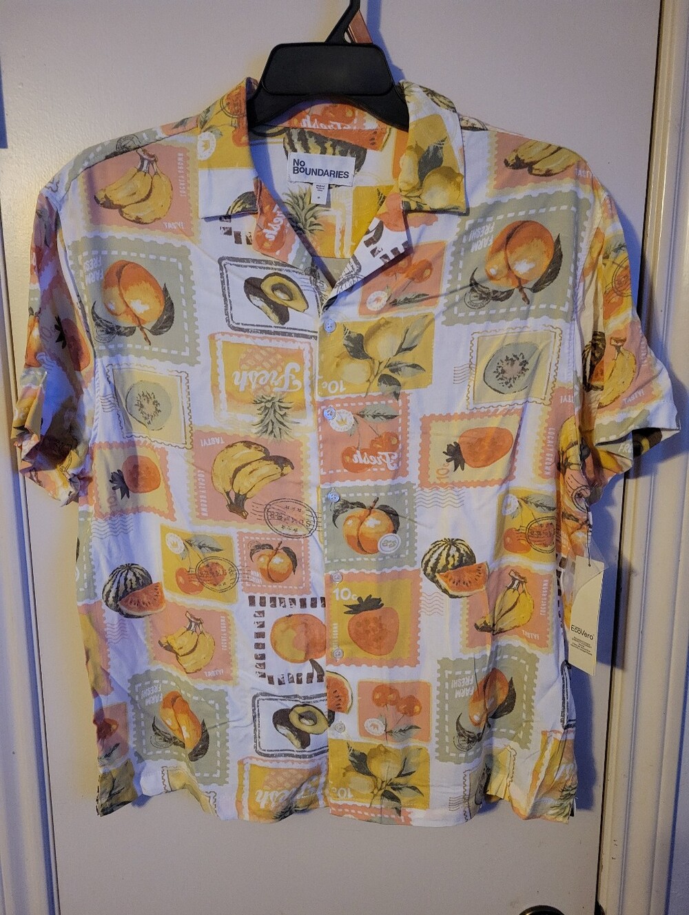 No Boundaries Men’s Short Sleeve Fruit Print Shirt - Yellow/Peach T18